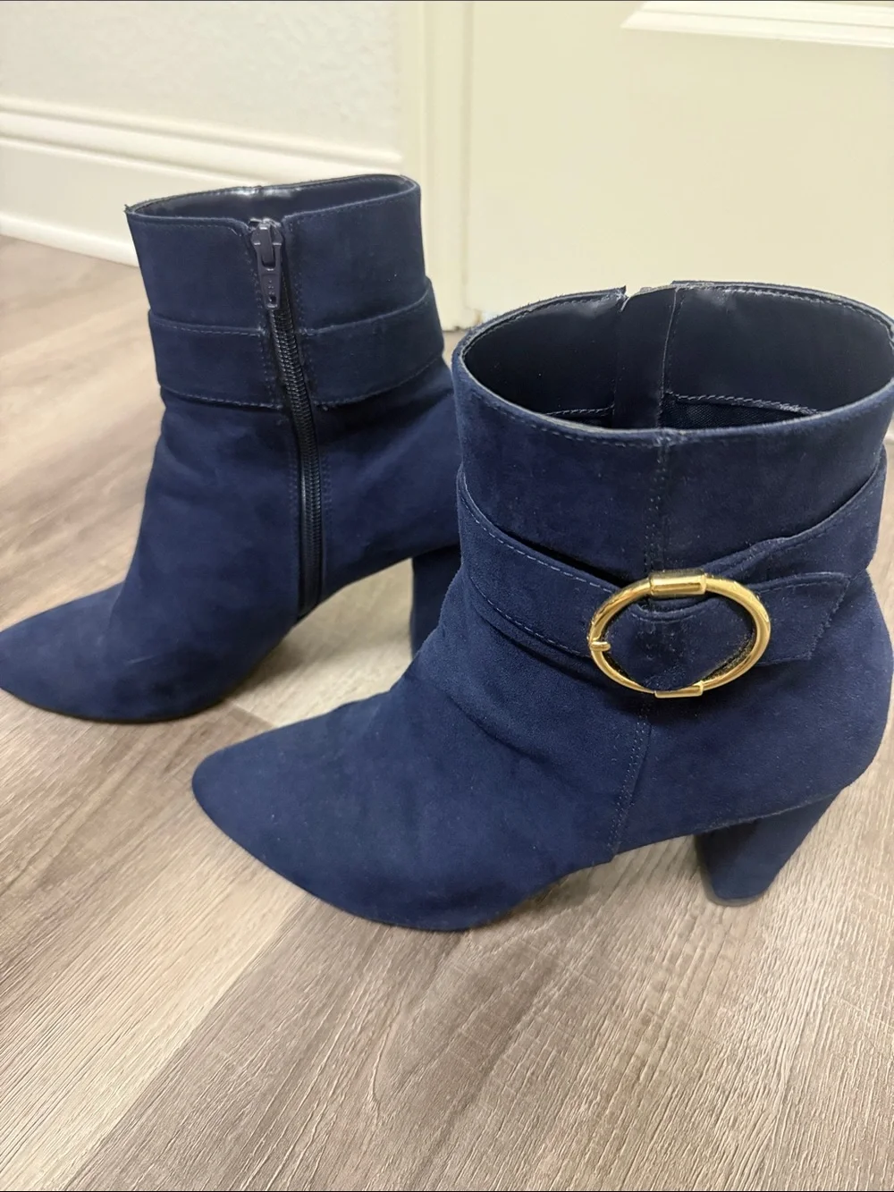 Jones New York Navy Suede Ankle Booties with Gold Ring Detail 9.5